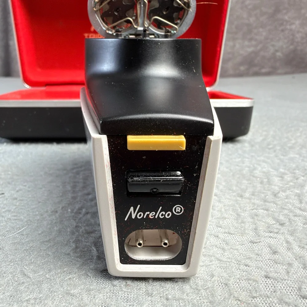 Vintage Norelco Tripleheader III Rotary Shaver with Case and Cord Tested Working